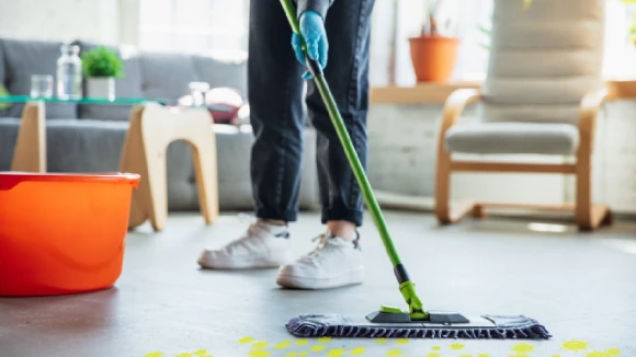 	Expert floor mopping for a cleaner and healthier home